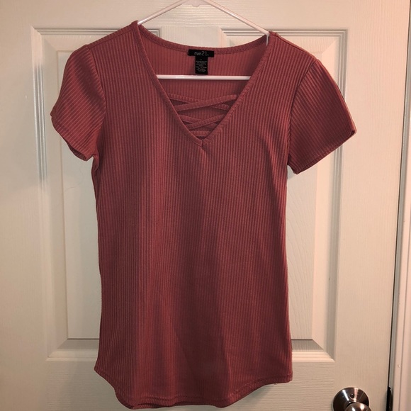 Rue21 Tops - Rue 21 Pink V-Neck Rue21 Tops - Rue 21 Pink V-Neck